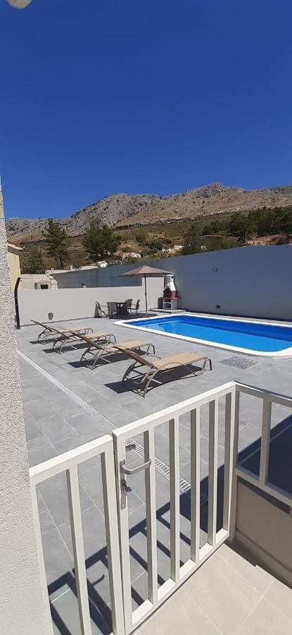 House With Private Pool Magdalena Apartment Podstrana Exterior photo