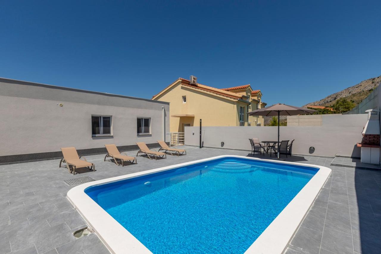 House With Private Pool Magdalena Apartment Podstrana Exterior photo