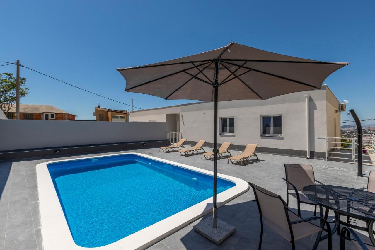 House With Private Pool Magdalena Apartment Podstrana Exterior photo