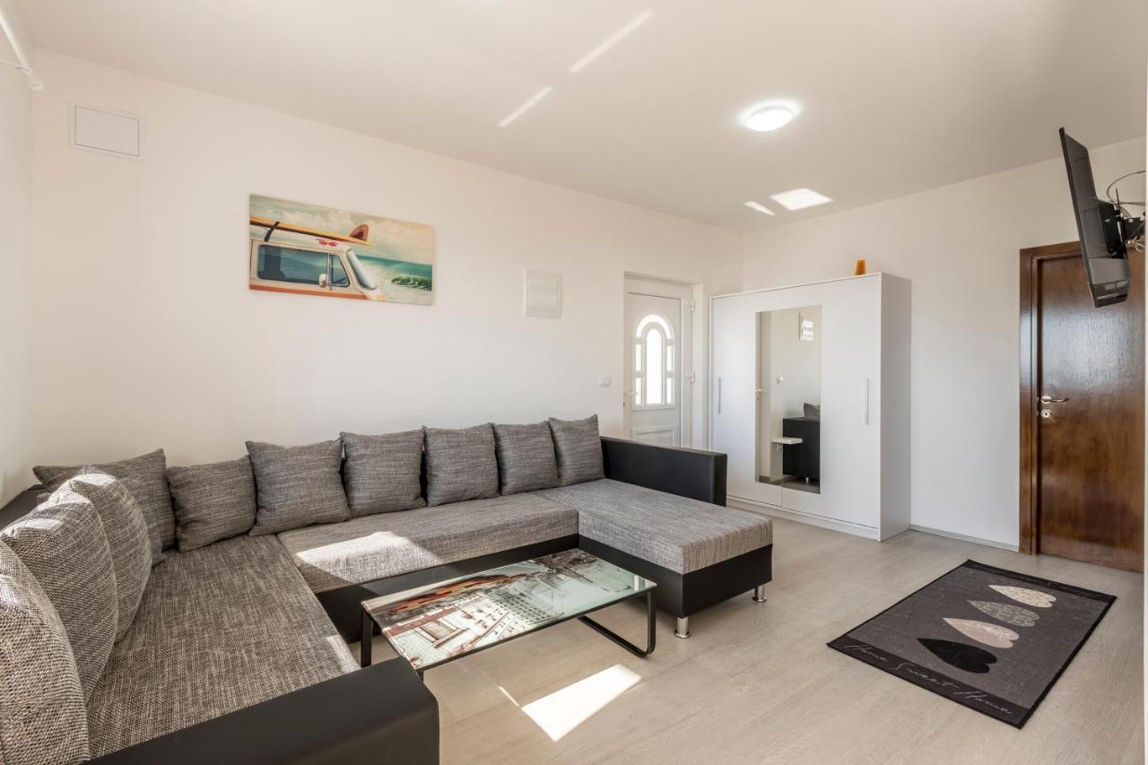 House With Private Pool Magdalena Apartment Podstrana Exterior photo